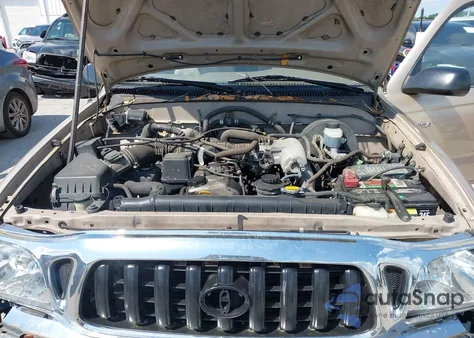 2002 Toyota Tacoma from USA, damaged, VIN 5TEVL52N52Z065237